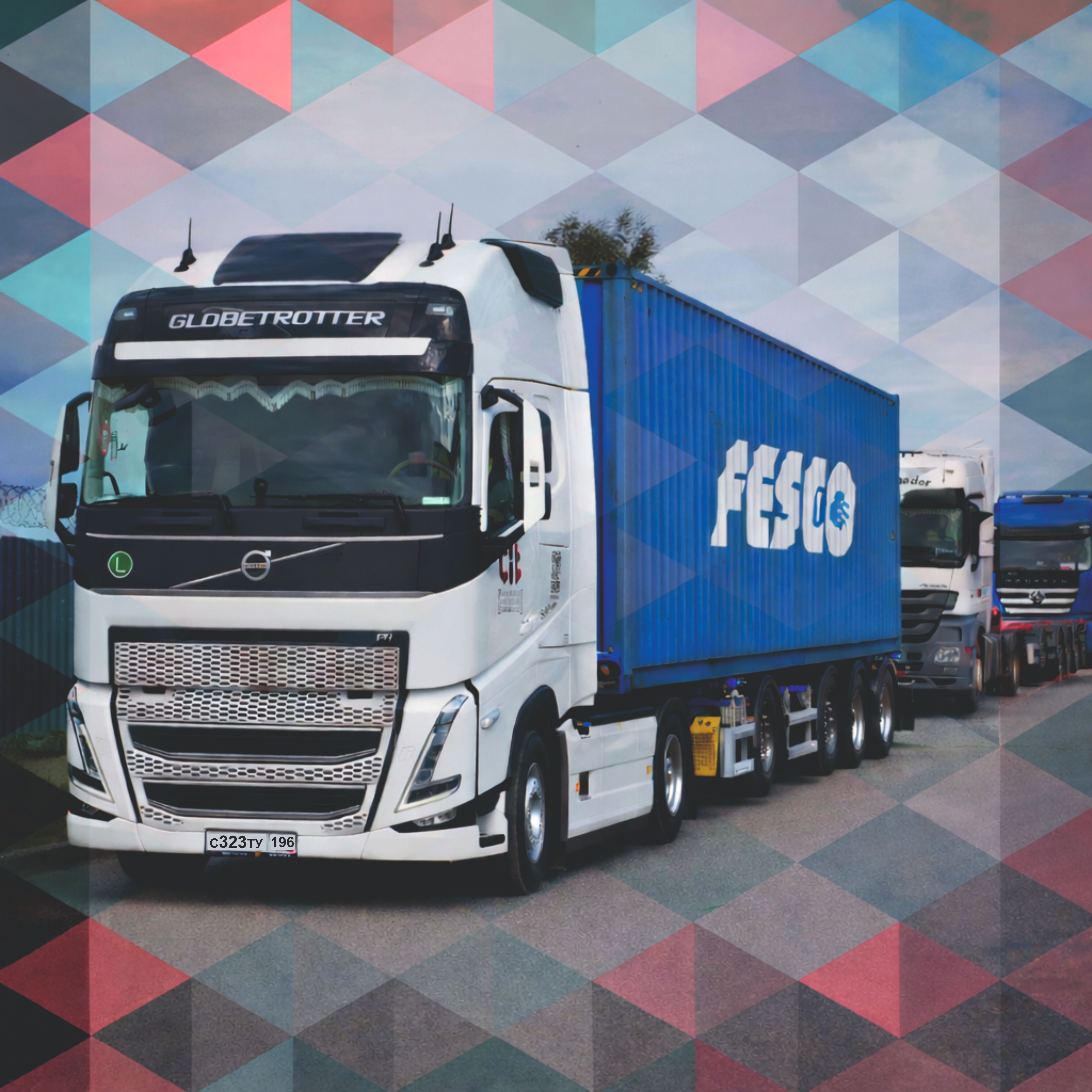 Колонна грузовиков на терминале